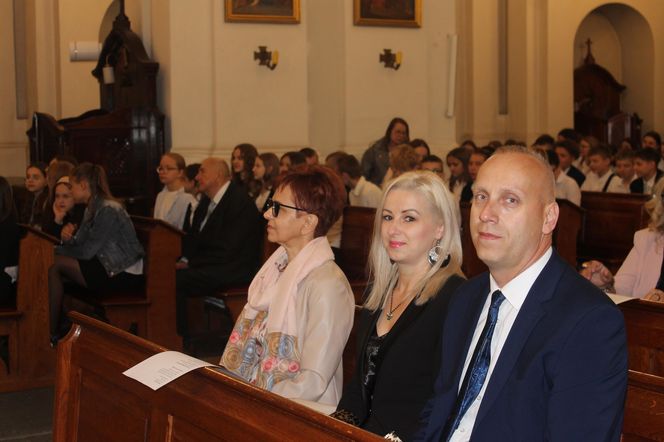Jubileusz 40-lecia połączony był ze świętem szkoły, ponieważ obchodzi ona również 28. rocznicę nadania imienia.