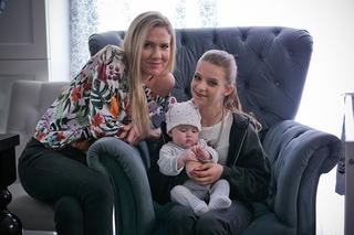 Pierwsza miłość odc. 3465. Stasia (Maja Oświecińska), Dorota (Magdalena Wróbel), Tosia