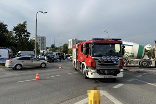 Betoniarka zderzyła się z radiowozem, 8 policjantów trafiło do szpitali