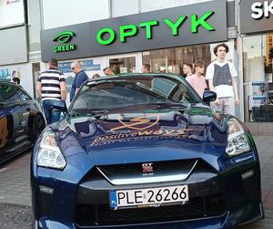 Sportowe samochody w Katowicach w ramach akcji Positive Ways Polska dla Hospicjum