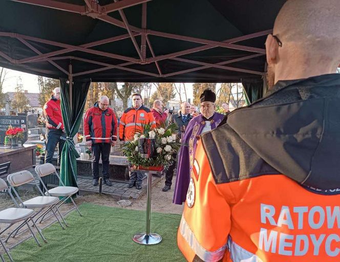 Pogrzeb ratownika medycznego zabitego w Siedlcach. Bliscy żegnają pana Cezarego