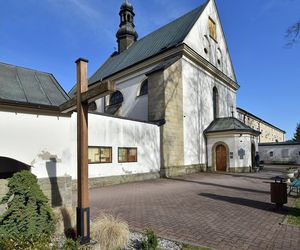 To jedno z najmniejszych miast w Małopolsce. Jedna decyzja papieża sprawiła, że stało się sławne