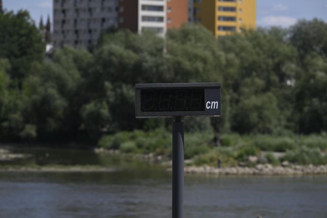 Alarm! Wisła wysycha na naszych oczach. Katastrofalny poziom wody w Warszawie