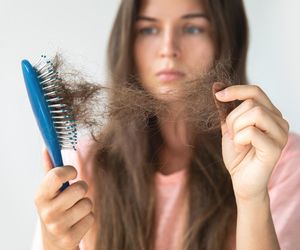 Z tymi problemami walczy większość społeczeństwa. Skutki odbijają się na włosach