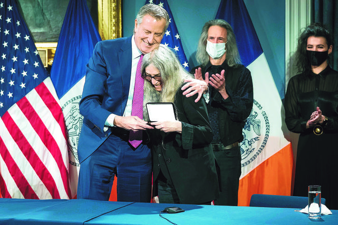 Na odchodnym porozdawał klucze do miasta