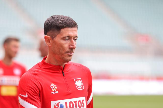 Robert Lewandowski zalany falą komplementów! Sergio Busquets rozpływa się nad polskim snajperem