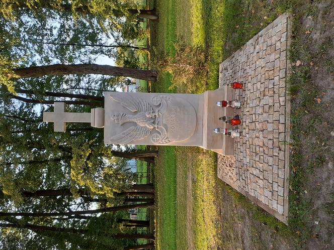 Wycieczka krajoznawcza Muzeum Regionalnego w Siedlcach śladem upamiętnień wojny polsko-bolszewickiej z 1920 roku