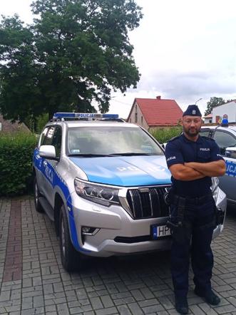 2,5-latek był siny i nie oddychał. Turysta desperacko oklepywał go plecach