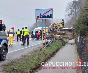 Czchów. Zderzenie trzech samochodów. Nie żyją dwie osoby