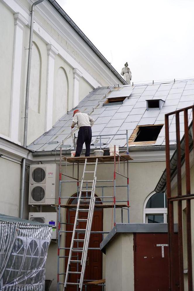 Remont dachów Resursy Obywatelskiej