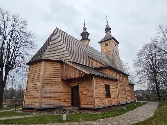 Zabytkowy kościół w Soninie