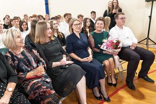 100 par tańczy poloneza na 100-lecie siedleckiego Ekonomika