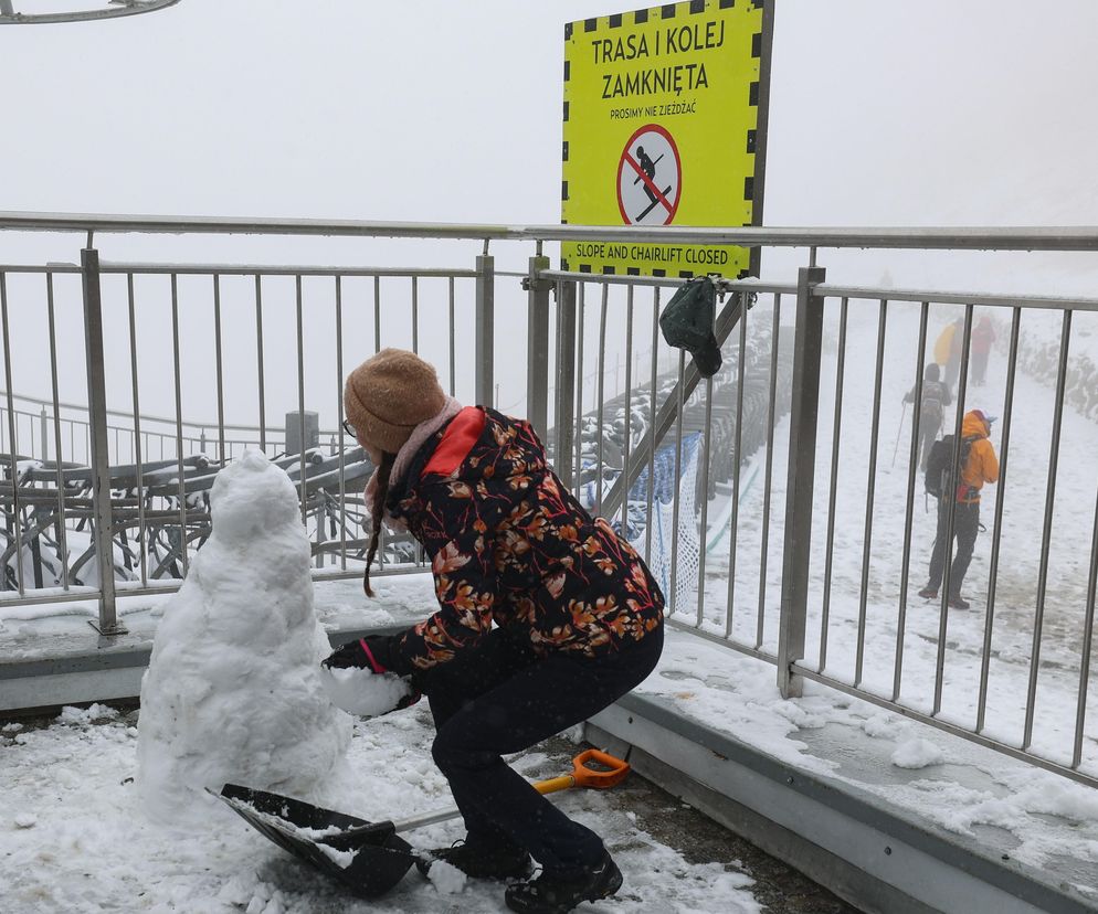 Zima nadeszła w Tatry już na początku jesieni. Warunki na szlakach radykalnie się pogorszyły [GALERIA]