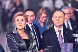 Nowy biznes Andrzeja Dudy i jego żony! Nazwa zwraca uwagę. Ciężko mówić o przypadku! 