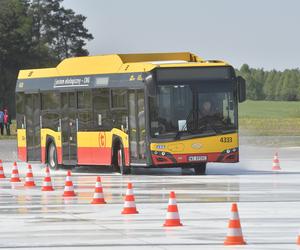 Autobusy w poślizgu! Kto tym razem okazał się najlepszym kierowcą autobusu? 