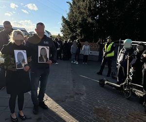 Na takie rzeczy nie ma słów. Mieszkańcy Mławy przeszli w marszu ku pamięci zamordowanej Mai