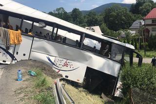18 rannych w wypadku w Tenczynie pozostaje w szpitalach
