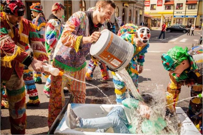 Śmigus dyngus w Wilamowicach. Tak było na śmierguście 10 lat temu