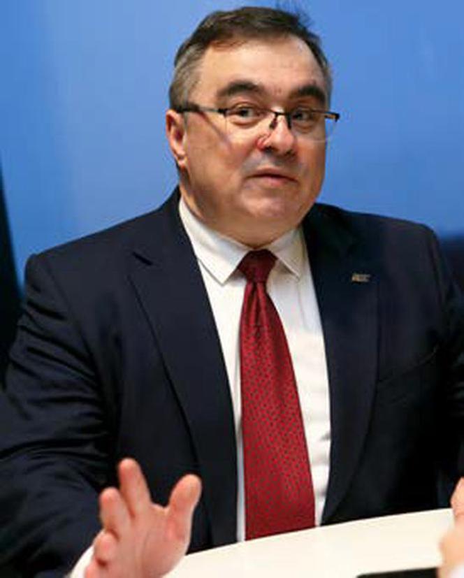 Jarosławem Oniszczukiem, członkiem zarządu PKP Intercity