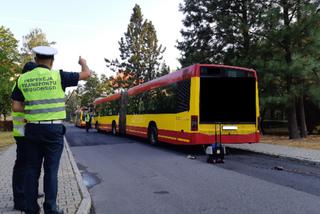 Niesprawne hamulce i przekroczone normy poziomu zadymienia spalin - takie autobusy wożą po Wrocławiu