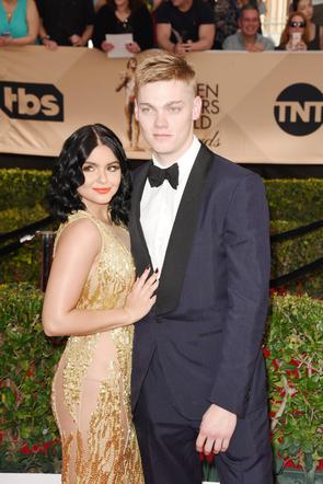 Ariel Winter i Levi Meaden