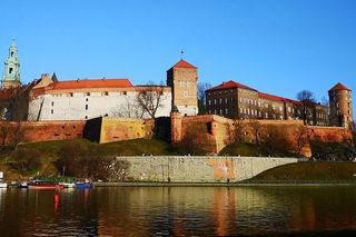 Krakowski Wawel wyróżniony. To zabytek, który trzeba odwiedzić chociaż raz w życiu [ZDJĘCIA]