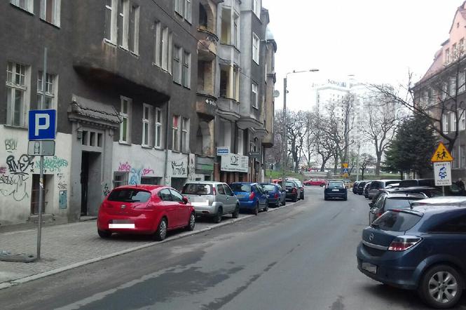 Parkujecie nieprawidłowo na ul. Niedziałkowskiego? Wkrótce straż miejska zwróci wam uwagę