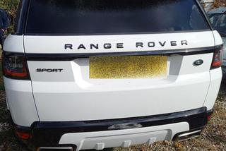 Land Rovery skradzione w Wielkiej Brytanii odnaleziono w powiecie tarnowskim