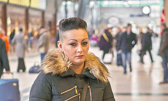 Bieńkowska szydzi ze zmarzniętych pasażerów