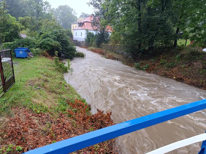 Zagrożenie powodziowe w Jarnołtówku w województwie opolskim. Mieszkańcy boją się powtórki z 1997