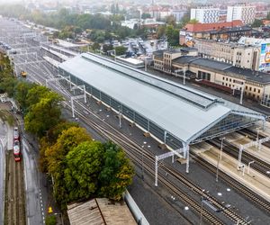 Bytom. Hala peronowa na dworcu po remoncie