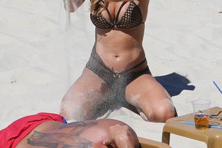 Ciągle ma coś w ustach