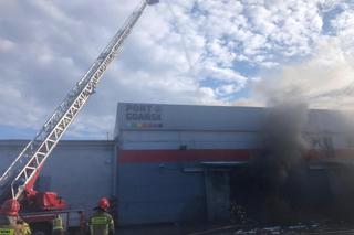 Pożar na terenie Portu Gdańsk. Kłęby dymu widać z wielu kilometrów
