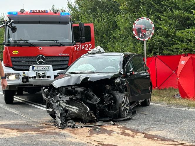 Tragiczny wypadek w miejscowości Obodowo. Nie żyje kobieta, wielu poszkodowanych 