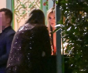 Anna Lewandowska w nocy pali elektryczne papierosy