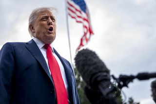 Donald Trump uznał Antifę za organizację terrorystyczną. Chora, niebezpieczna katastrofa