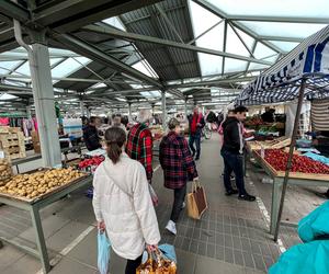 Sprawdziliśmy ceny warzyw i owoców na rynku w Toruniu