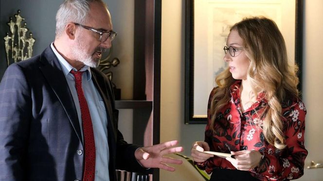 M jak miłość odc. 1852. Adam Werner (Jacek Kopczyński), Sylwia (Hanna Turnau)