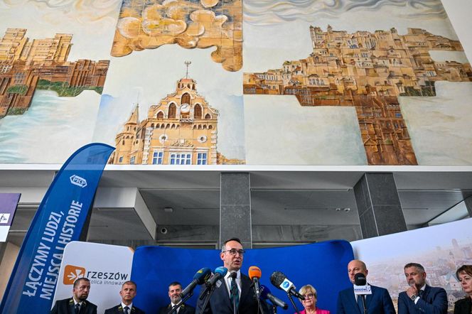 Dworzec Rzeszów Główny gotowy. W środku znalazło się miejsce na kulturę [ZDJĘCIA]