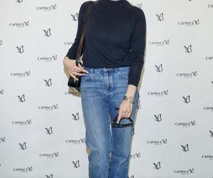 Gwiazdy pozują z butami. Więdłocha ma nową fuchę, Andrzejewicz w ogromnej marynarce, Kostka jak pani wiosna