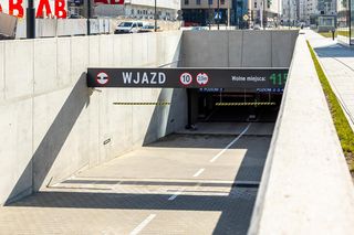 Parking podziemny pod pl. Powstańców Warszawy w Warszawie