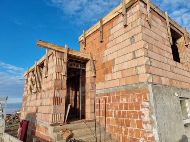Fundacja Renovo buduje dom dla rodziny z Januszowej