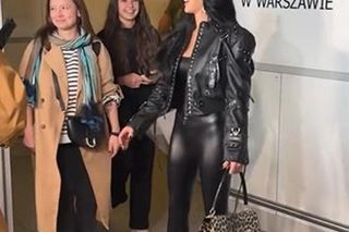 Tak fani powitali Justynę Steczkowską na lotnisku. Były łzy i tulenie. Byłaś najlepsza!