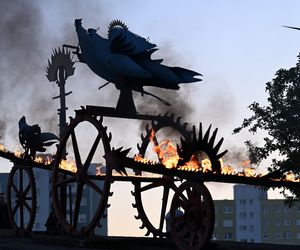 Płonące Ptaki Hasiora zapłonęły