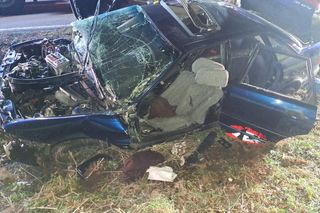 Nie żyje 63-letnia kobieta, 19-latek trafił do szpitala. Tragedia na DK 63 pod Łukowem