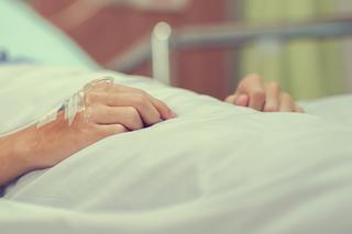 Podczas kąpieli w jeziorze zaraził się groźną amebą. Nazywają ją pożeraczką mózgu 