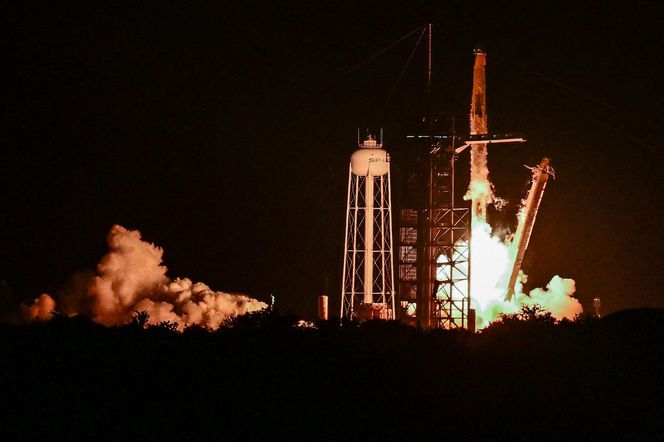 Start misji Axiom-4 ze Sławoszem Uznańskim-Wiśniewskim