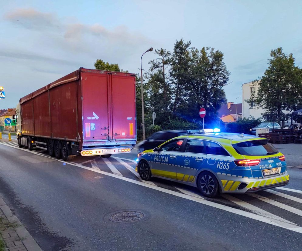 Pijany i bez prawa jazdy pędził przez miasto ciężarówką. Ledwo trzymał się na nogach