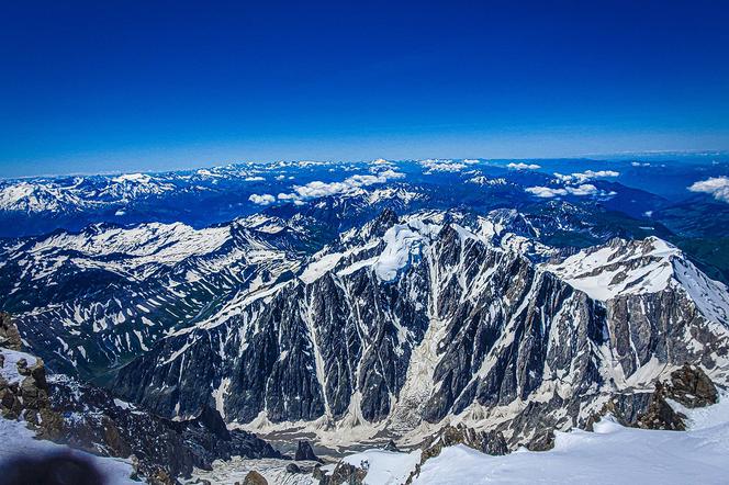 Najwyższy szczyt Europy ZNIKA! Szokujące zjawisko w Alpach