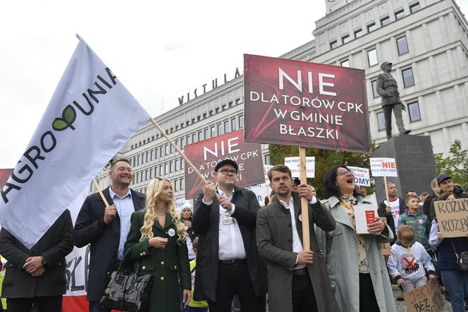 Warszawa. Wielki protest przeciwko budowie Centralnego Portu Komunikacyjnego